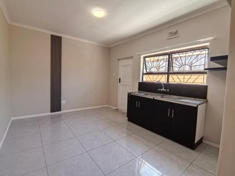 To Let 1 Bedroom Property for Rent in Gleemoor Western Cape